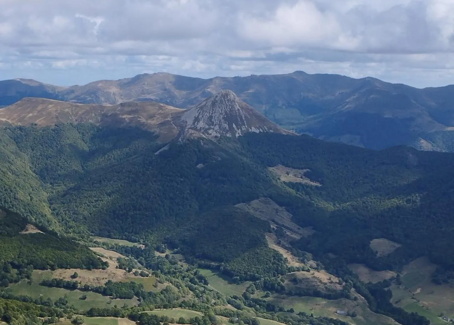 La Roulotte Romantique Du P'Tit Buron Saint-Saturnin