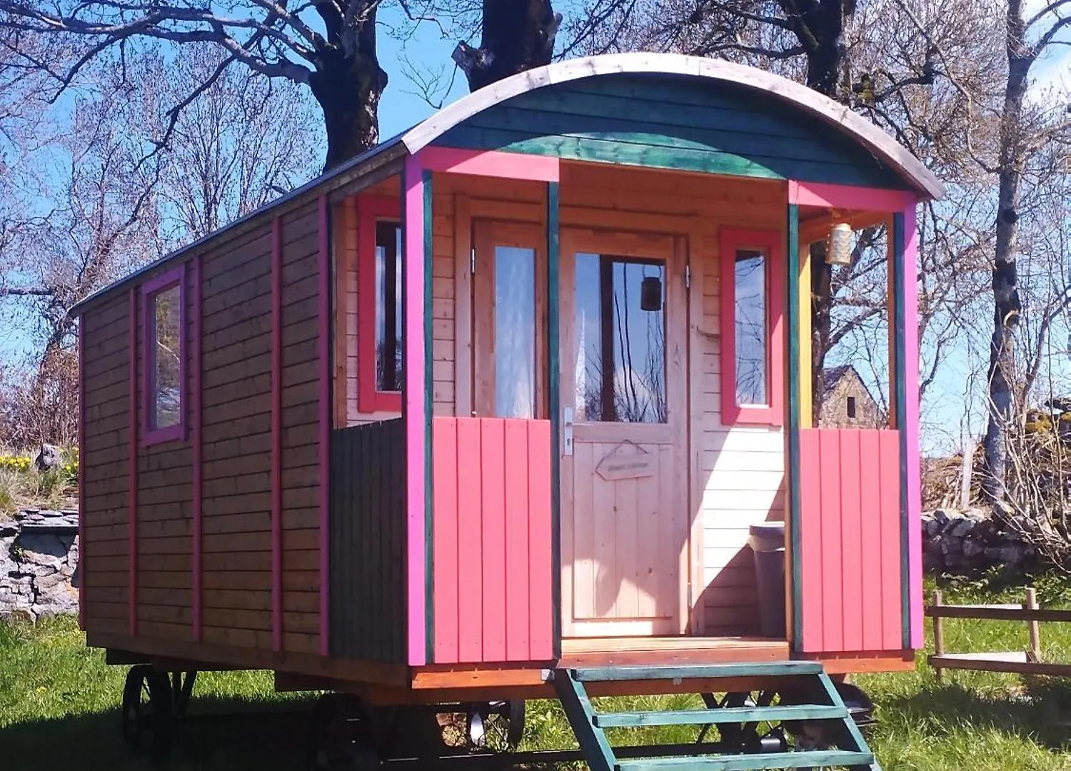 La Roulotte Romantique Du P'Tit Buron Saint-Saturnin