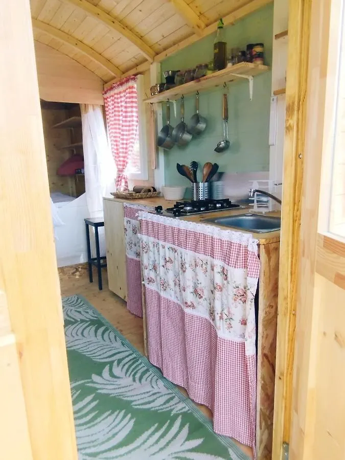 Chalet La Roulotte Romantique Du P'Tit Buron Saint-Saturnin  France